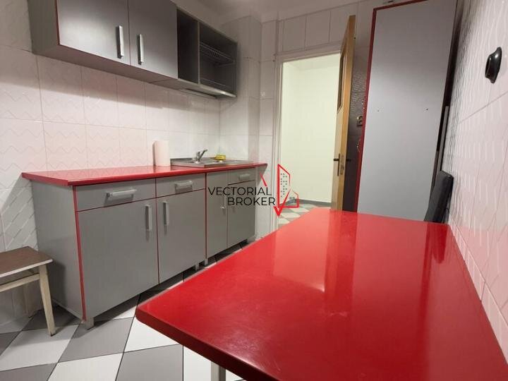 Titan, metrou Nicolae Grigorescu, apartament 2 camere parter, 52 mp, bl. reabilitat,